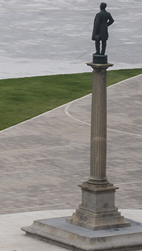 Estátua do Barão de Mauá, no centro da Praça / Foto: Cesar Barreto - Museu do Amanhã