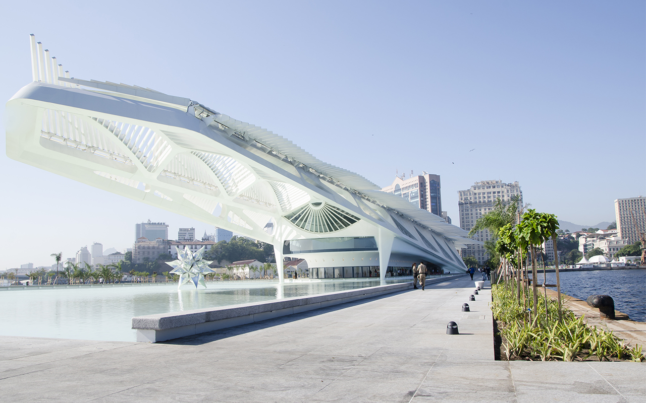 A arquitetura e o paisagismo do Museu, que transformaram o Píer Mauá / Foto: Byron Prujansky